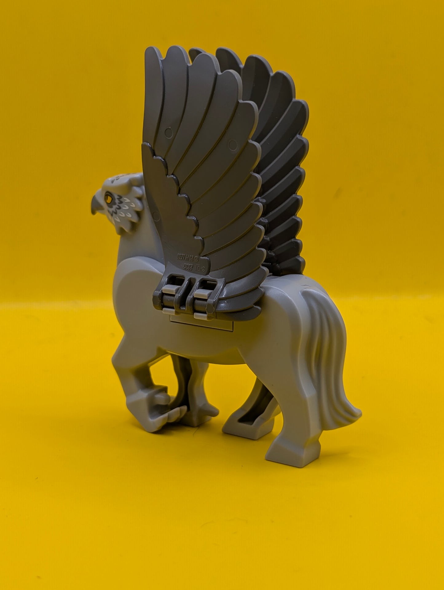 Hippogriff buckbeakc02 Dark Bluish Gray Wings with Dark Bluish Gray Beak and Eye Patches, White Feathers and Bright Light Orange Eyes Pattern (HP Buckbeak) Harry Potter Lego Minifigure