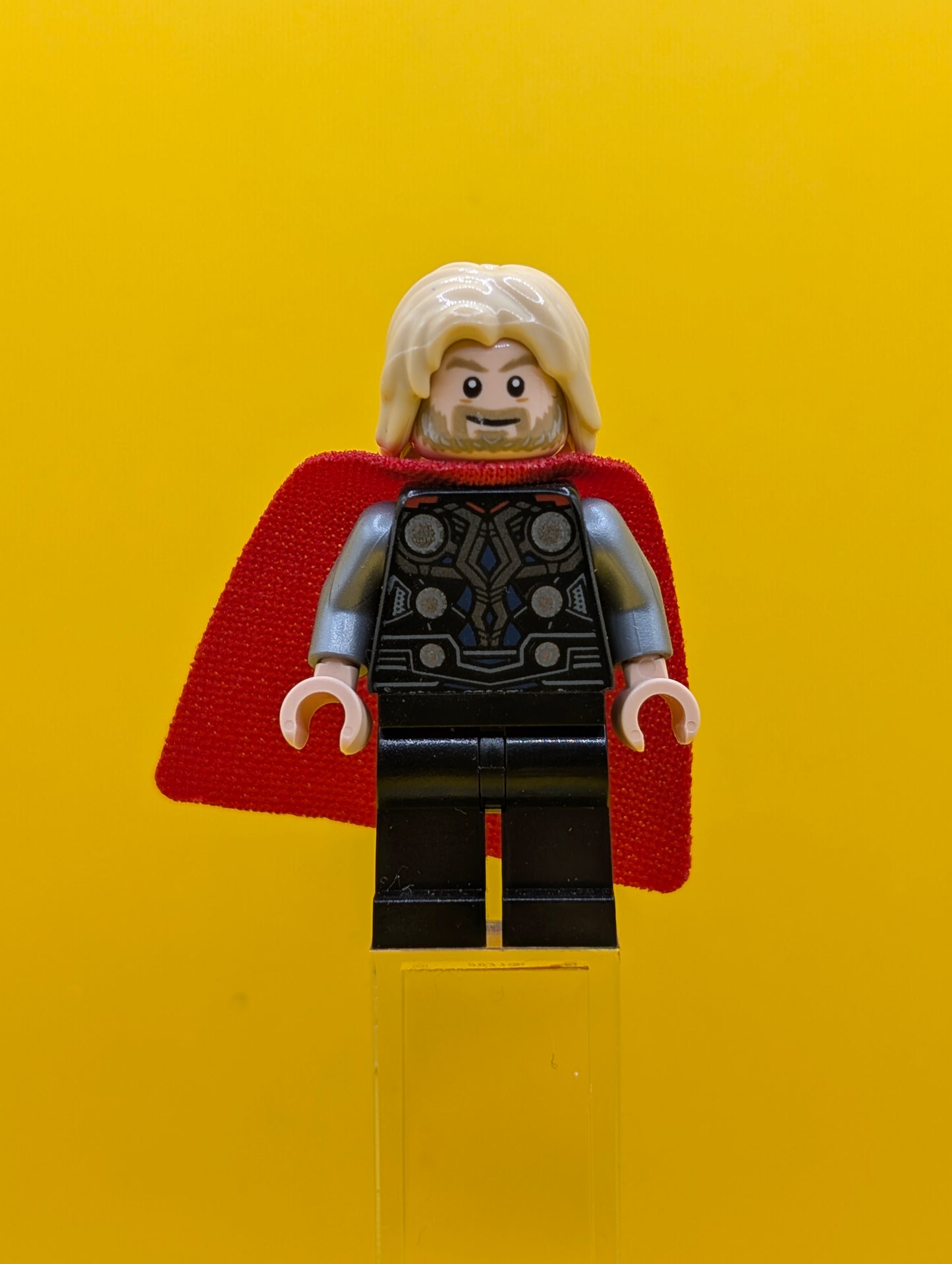 Thor sh0915 Spongy Cape with Single Hole, Black Legs, Bushy Hair Marvel Lego Minifigure