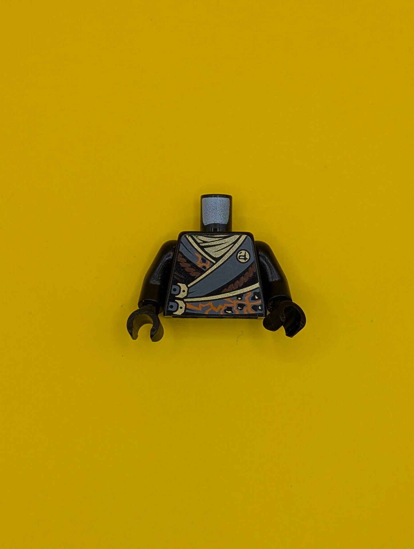 Torso Ninjago Robe with Gold Buckles and Earth Power Emblem Pattern / Black Arms / Black Hands 973pb1572c01 Lego