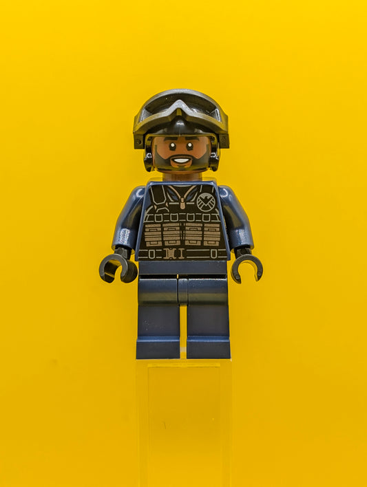 SHIELD Agent sh0918 Male, Tactical Vest, Black Goggles, Reddish Brown Head Marvel Lego Minifigure