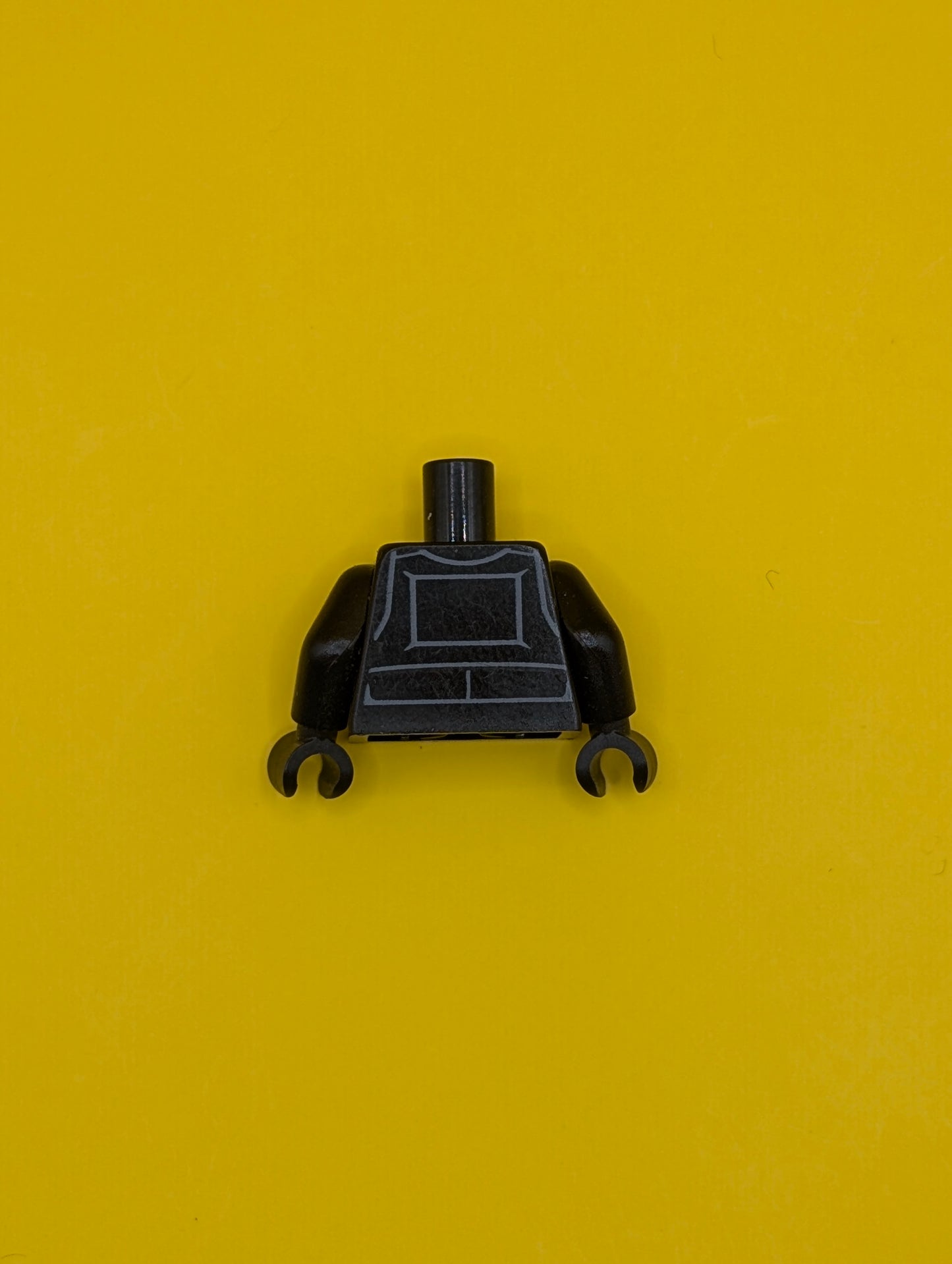 Torso SW TIE Pilot, Detailed with Back Print, Belt with Silver Buckle and Boxes Pattern / Black Arms / Black Hands 973pb2495c01 Lego