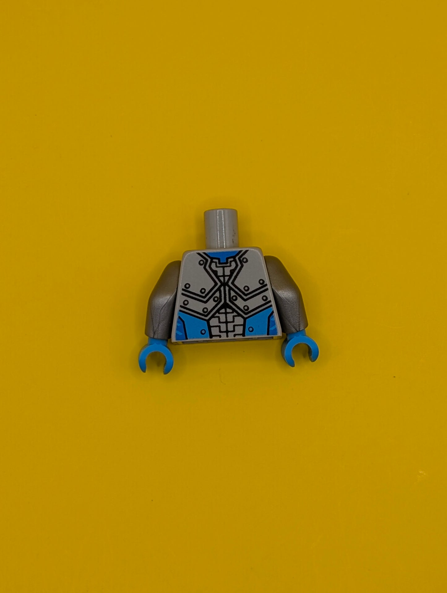 Torso Nexo Knights Armor with Orange Emblem with Yellow Crowned Lion, Dark Azure Panels Pattern / Flat Silver Arms / Dark Azure Hands 973pb2256c01 Lego