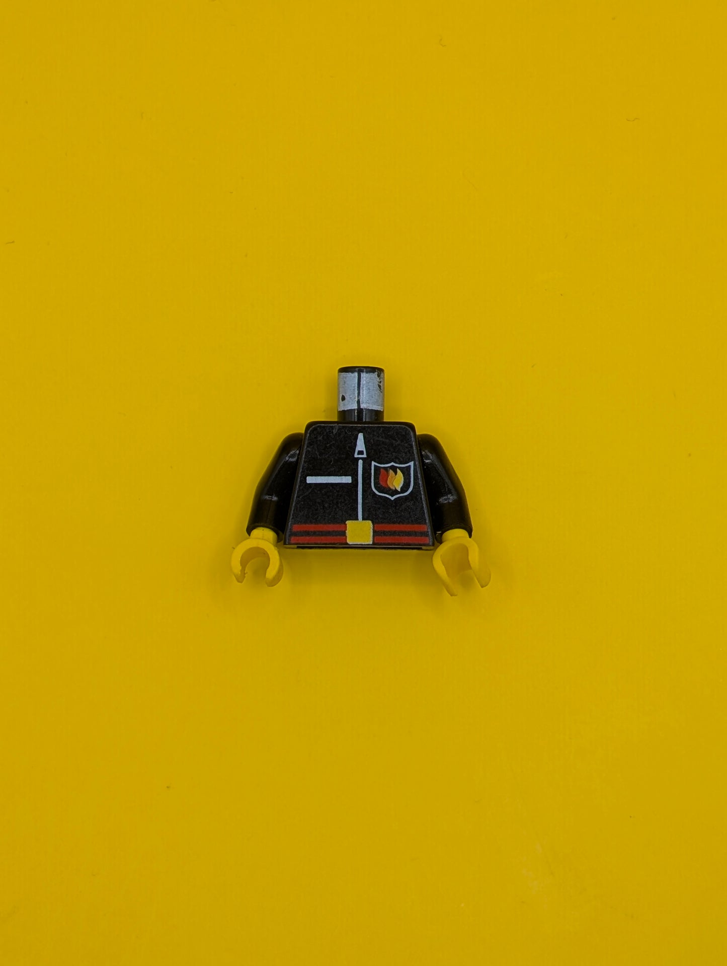 973px121c01 Torso Fire Uniform Shirt with Flame Badge Logo, Pocket, and White Zipper, Red Belt with Yellow Buckle Pattern / Black Arms / Yellow Hands Lego Part