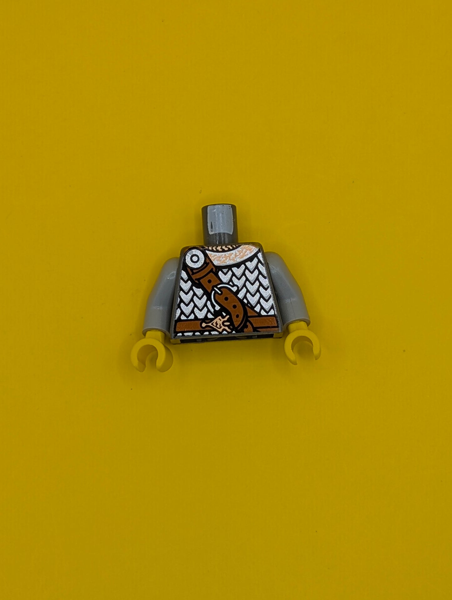 Torso Viking Silver Scale Mail Armor, Dark Orange Belt with Copper Buckle, Diagonal Strap Pattern / Light Bluish Gray Arms / Yellow Hands 973pb0377c01 Lego