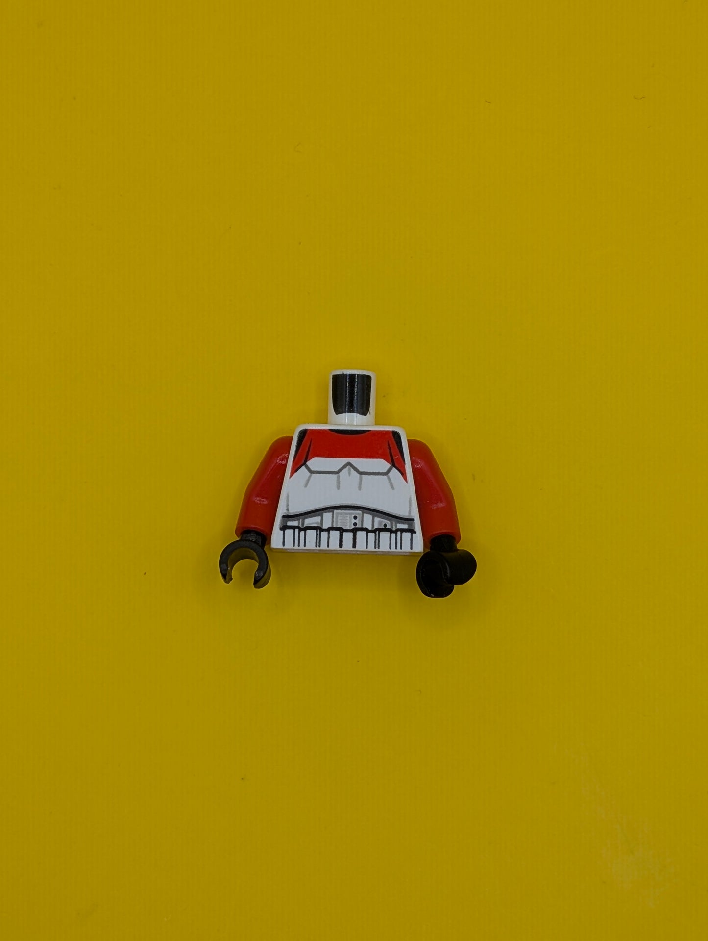 973pb2203c01 Torso SW Armor Stormtrooper, Detailed Armor with Red Marking without Shoulder Belts Pattern / Red Arms / Black Hands Lego Part