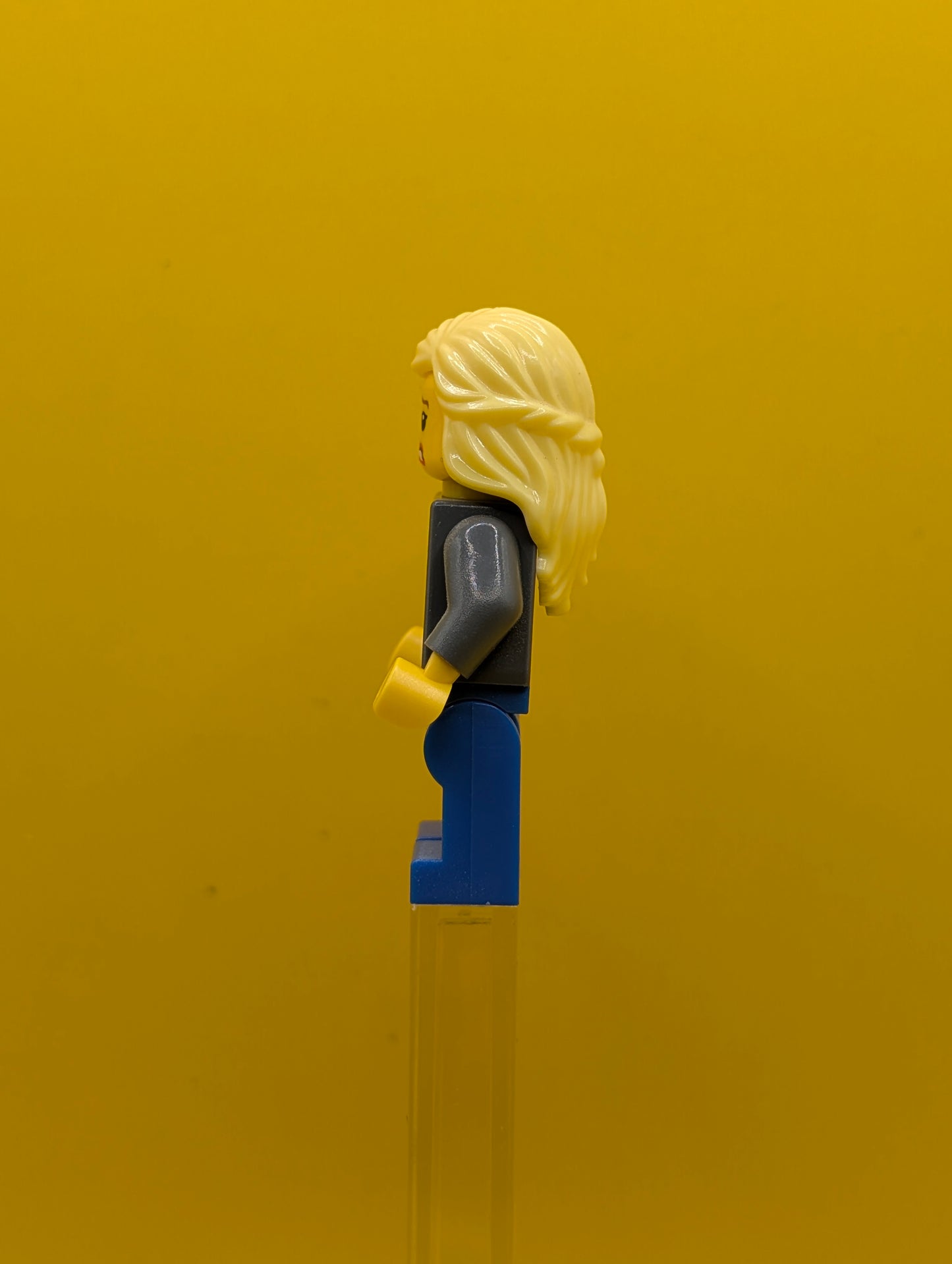 Dark Bluish Gray Jacket twn119 with Magenta Scarf, Blue Legs, Bright Light Yellow Female Hair Mid-Length City Lego Minifigure