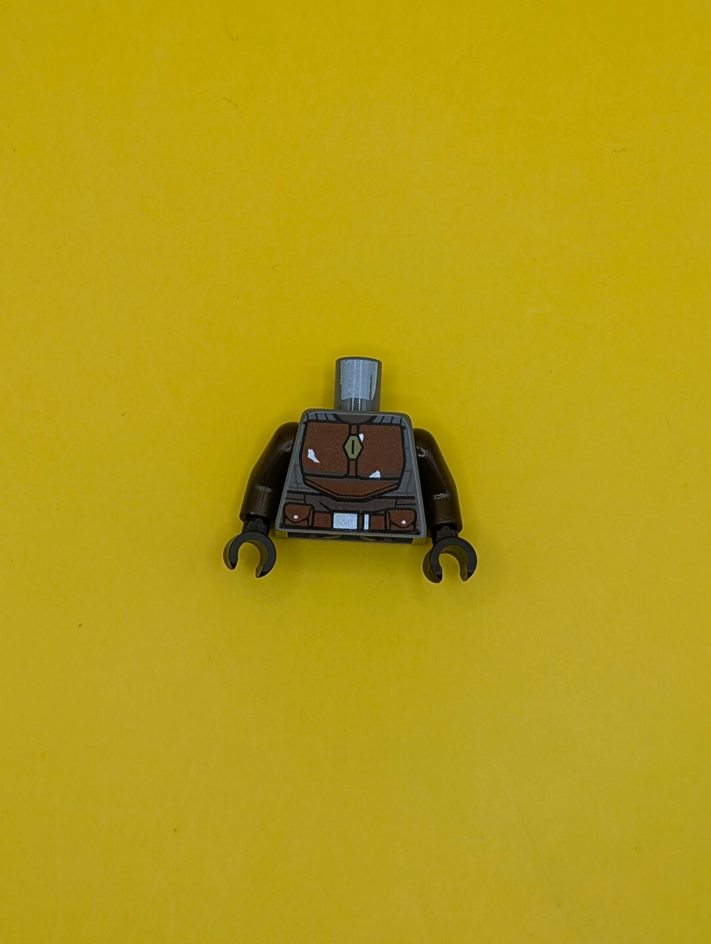 973pb3802c01 Torso SW Armor Reddish Brown Plates and Belt Pattern (Mandalorian) / Dark Brown Arms / Black Hands Lego Part