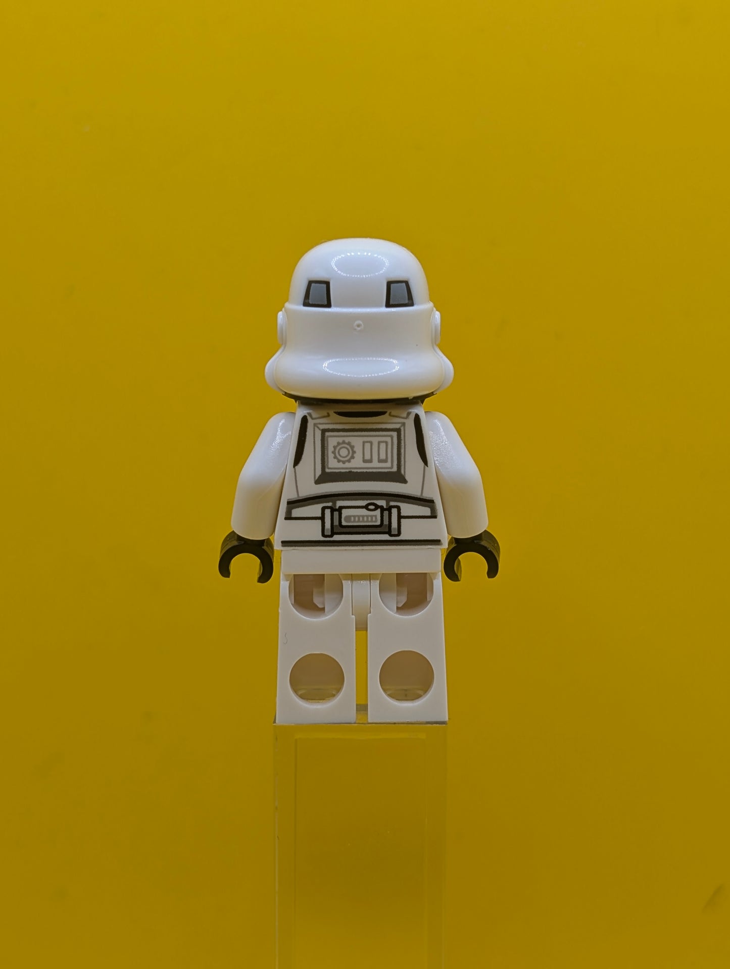 Imperial Stormtrooper sw1326 Female, Dual Molded Helmet with Light Bluish Gray Panels on Back, Shoulder Belts, Medium Brown Head Star Wars Lego Minifigure