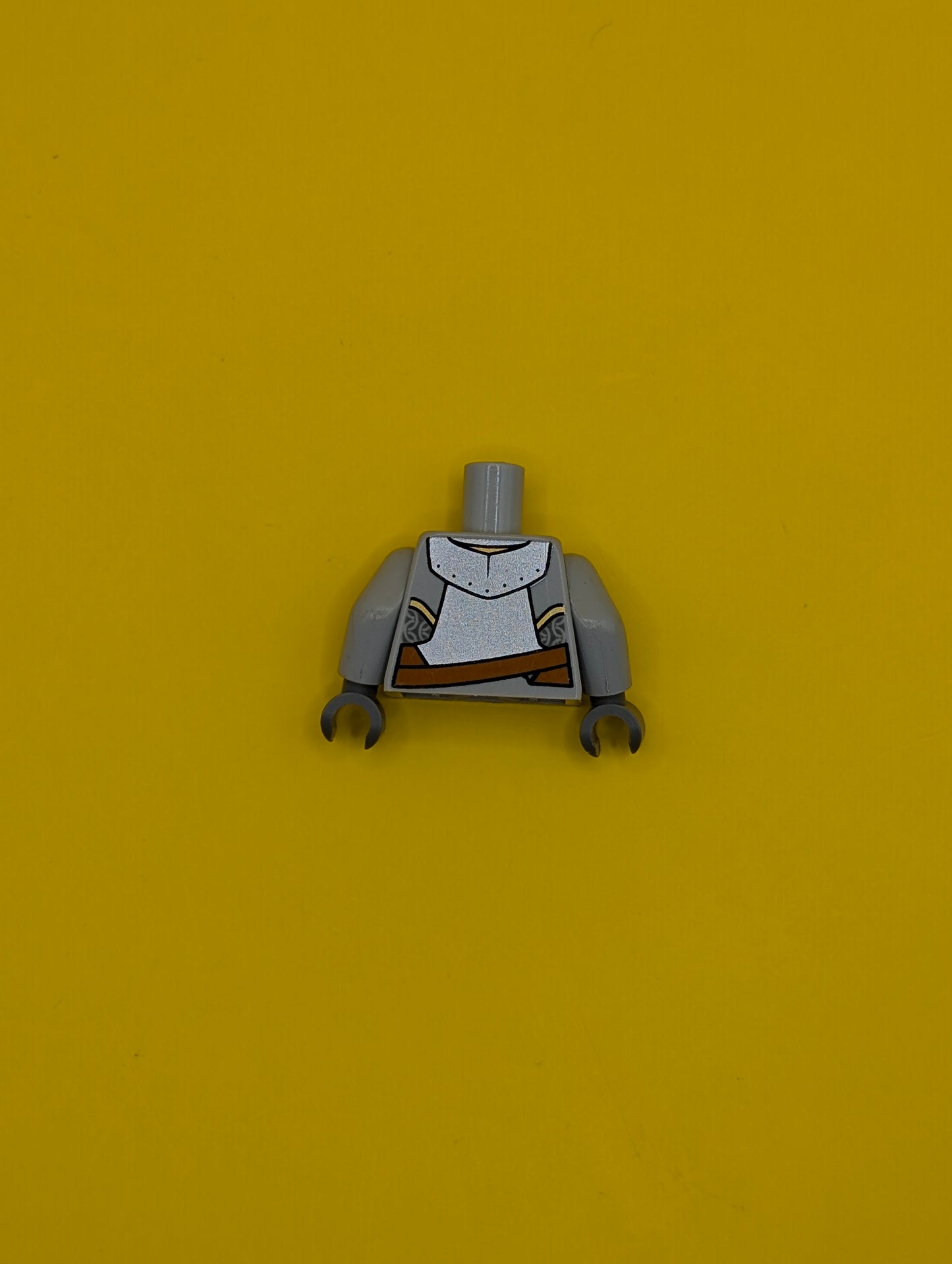 973pb0682c01 Torso Castle Kingdoms Armor Breastplate with Gold Lion Head, Belt Front and Back Pattern / Light Bluish Gray Arms / Dark Bluish Gray Hands Lego Part