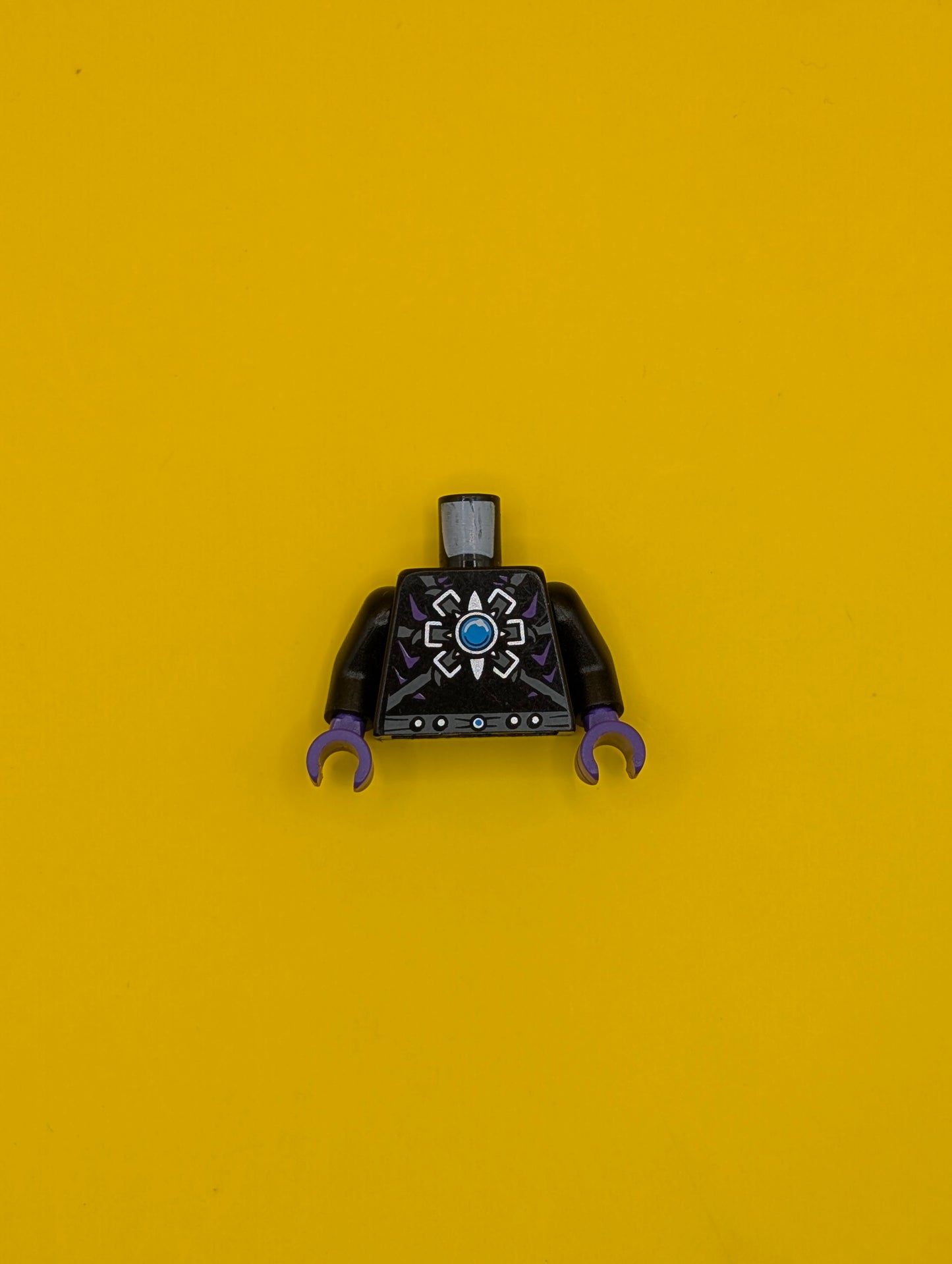 Torso Armor with Dark Bluish Gray Belts, Dots, Star and Blue Round Jewel (Chi) Pattern / Black Arms / Dark Purple Hands 973pb1362c01 Lego