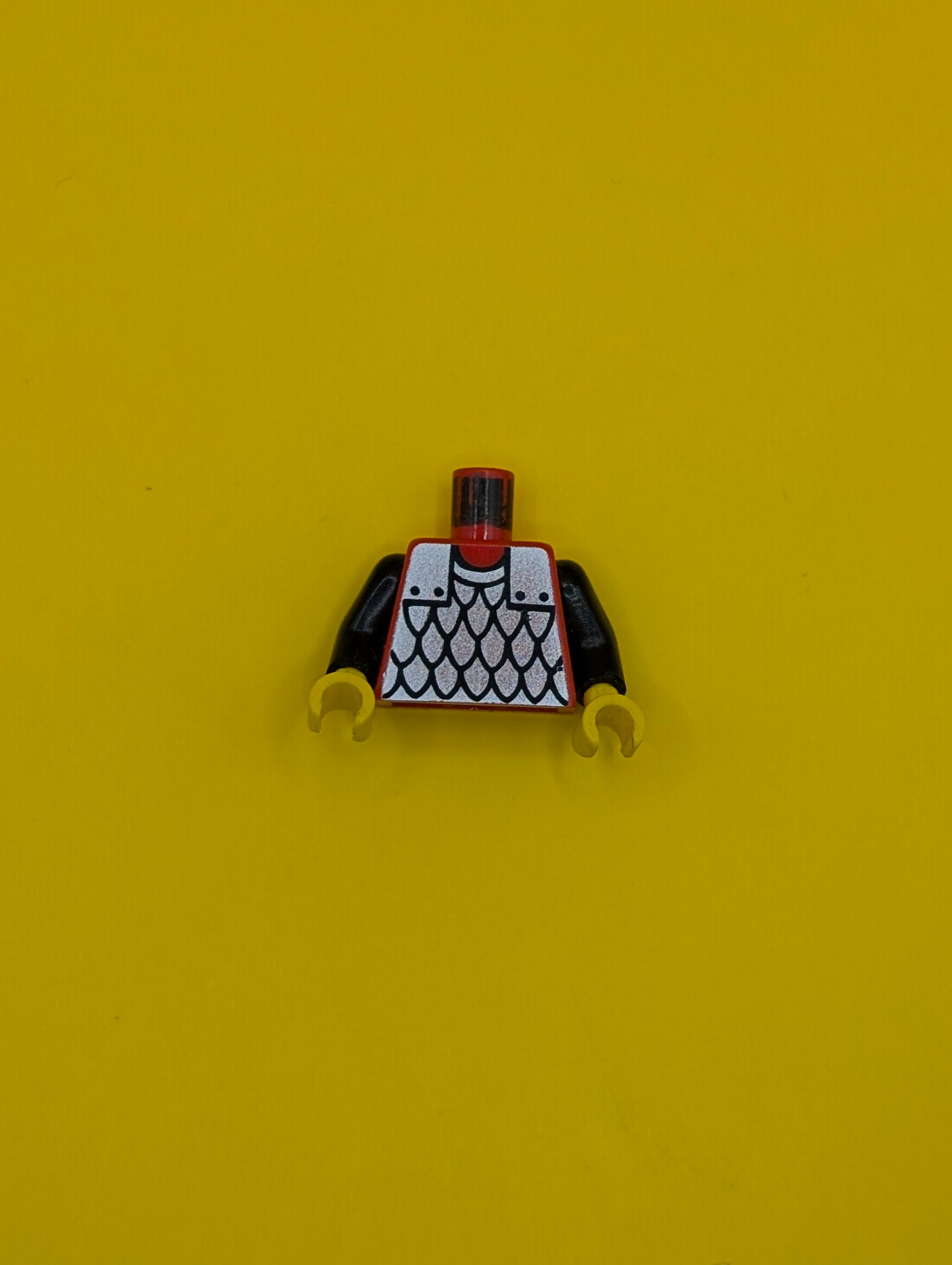 Torso Castle Silver Scale Mail Armor Pattern / Black Arms / Yellow Hands 973p41c01 Lego