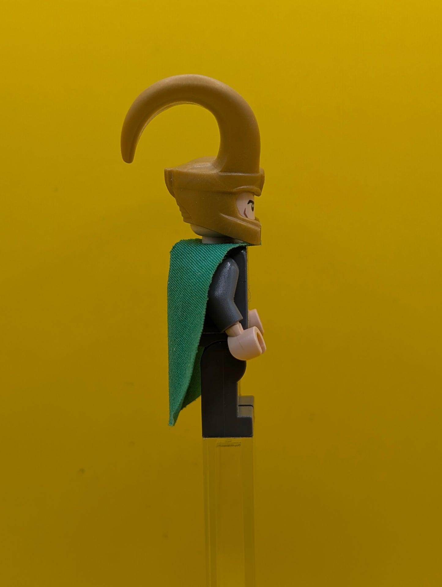 Loki sh0033a 3.9cm Height Starched Fabric Cape Marvel Lego Minifigure