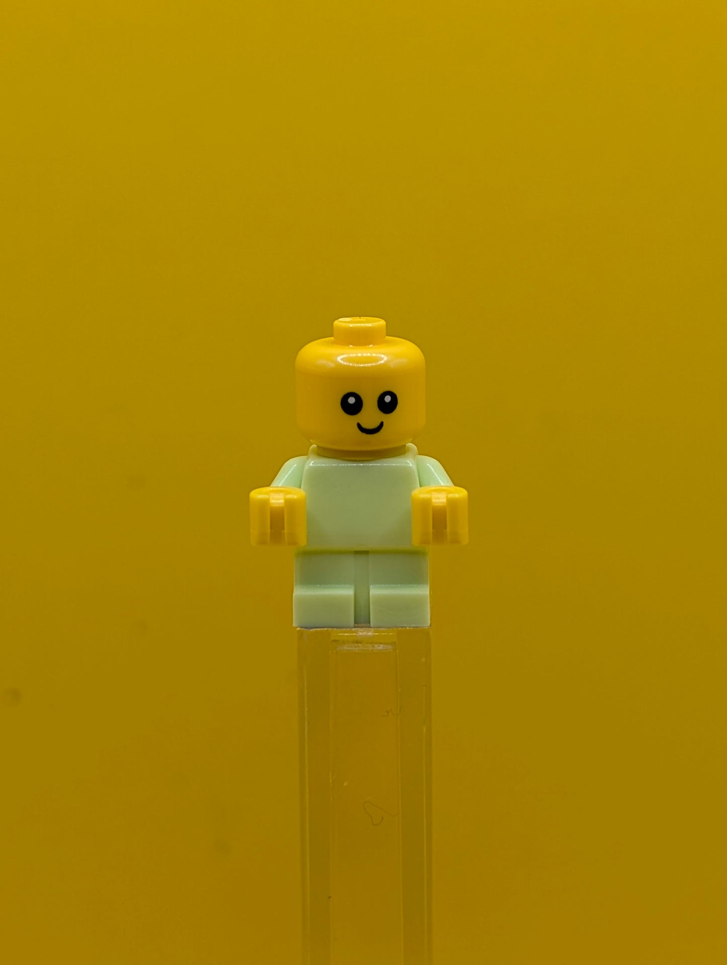 Baby cty0918 Yellowish Green Body with Yellow Hands City Lego Minifigure
