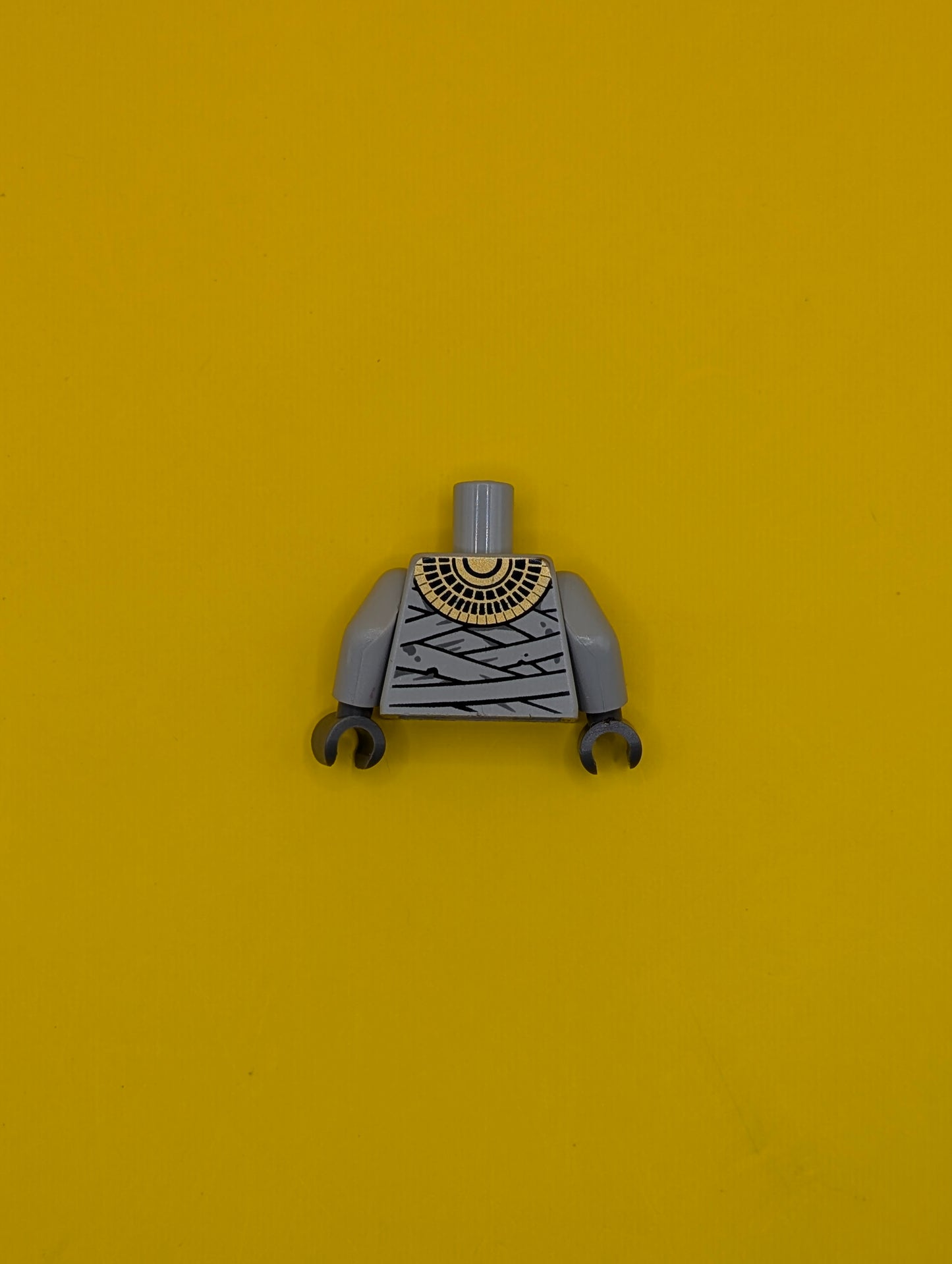 Torso Pharaoh's Quest Mummy Wrappings and Gold Necklace Pattern / Light Bluish Gray Arms / Dark Bluish Gray Hands 973pb0780c01 Lego