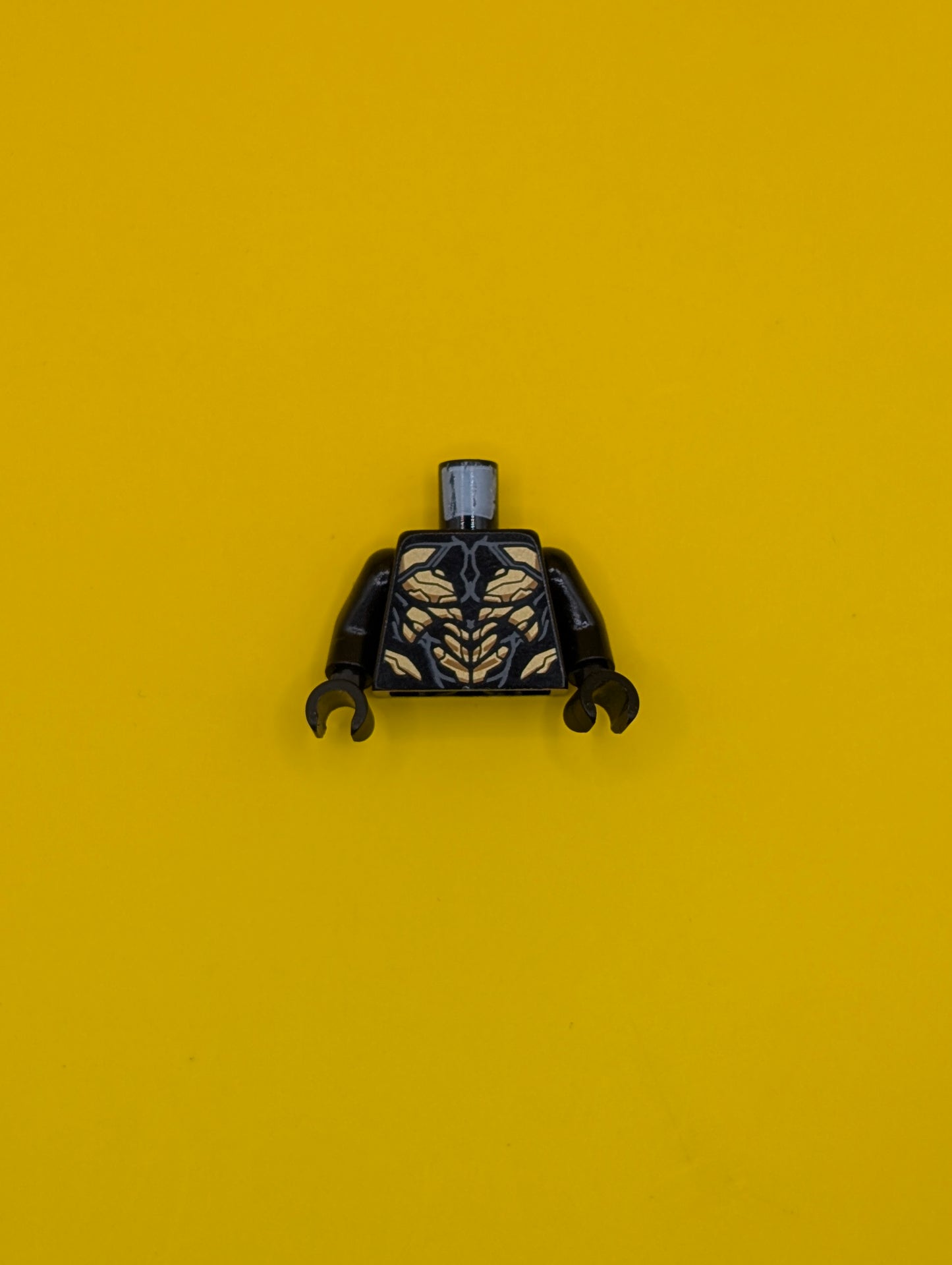 Torso Armor with Gold Scales and Dark Bluish Gray Lines with Long End Lines and Tips at Neck Pattern / Black Arms / Black Hands 973pb3060c01 Lego