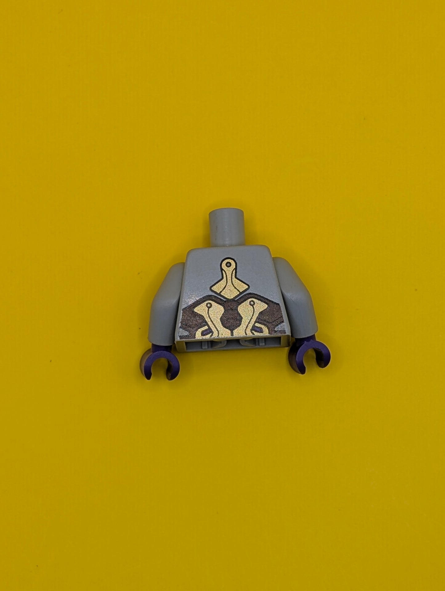 Torso Alien with Gold, Dark Brown and Silver Armor Pattern / Light Bluish Gray Arms / Dark Purple Hands 973pb1203c01 Lego