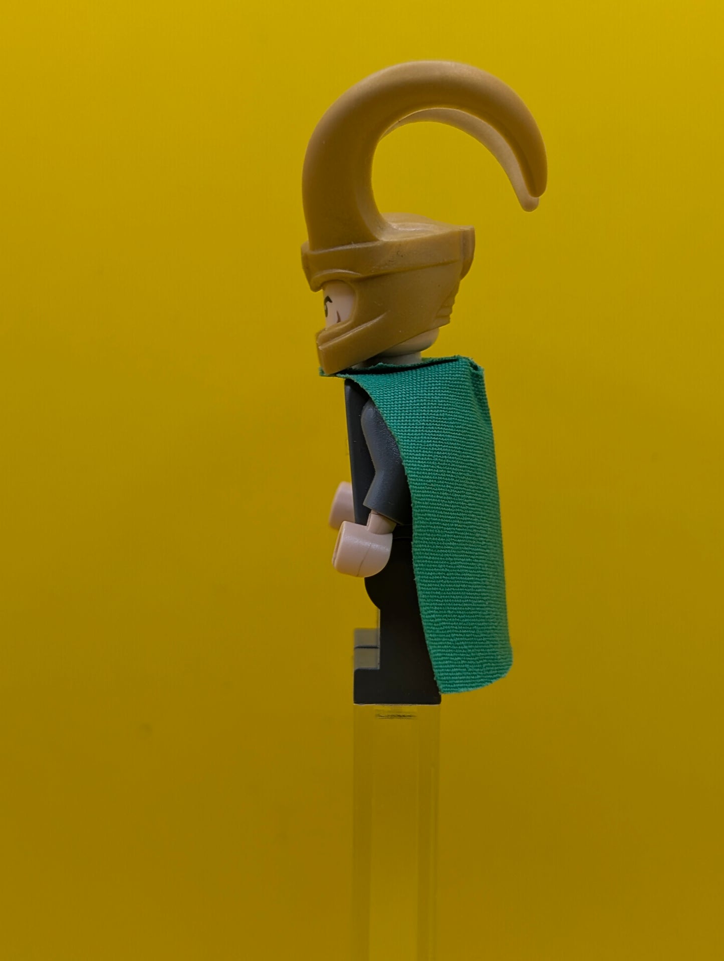 Loki sh0033a 3.9cm Height Starched Fabric Cape Marvel Lego Minifigure