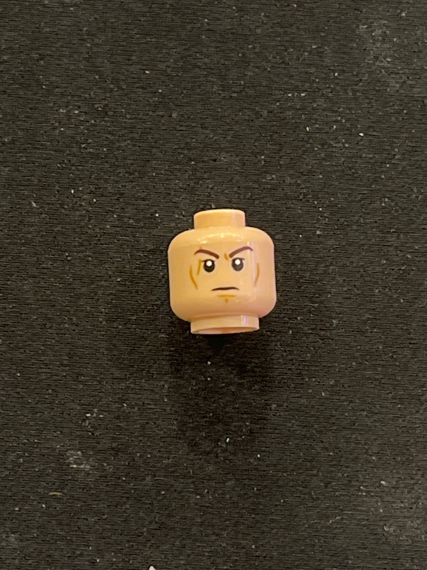 Minifigure, Head Dual Sided Dark Brown Eyebrows, Cheek Lines and Scar, Determined / Angry with Yellow Eyes Pattern (SW Anakin Sith) 3626pb2522 Lego