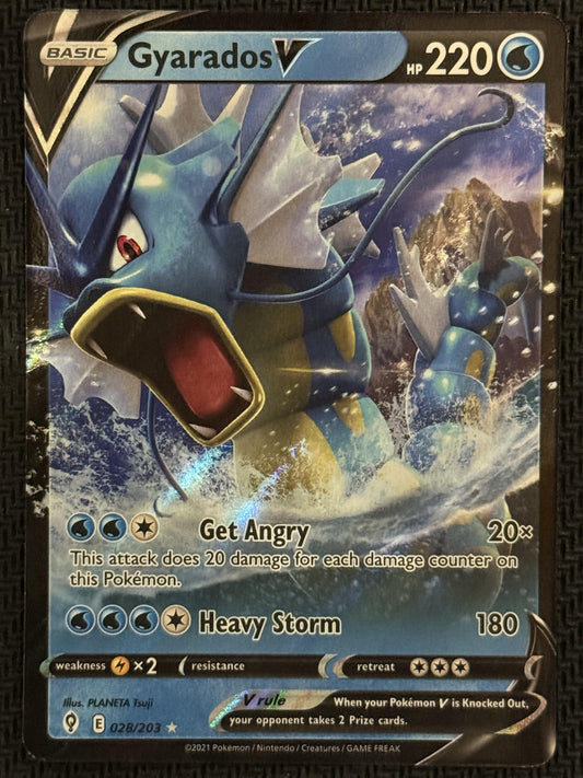 #028/203 Gyarados V SWSH07: Evolving Skies