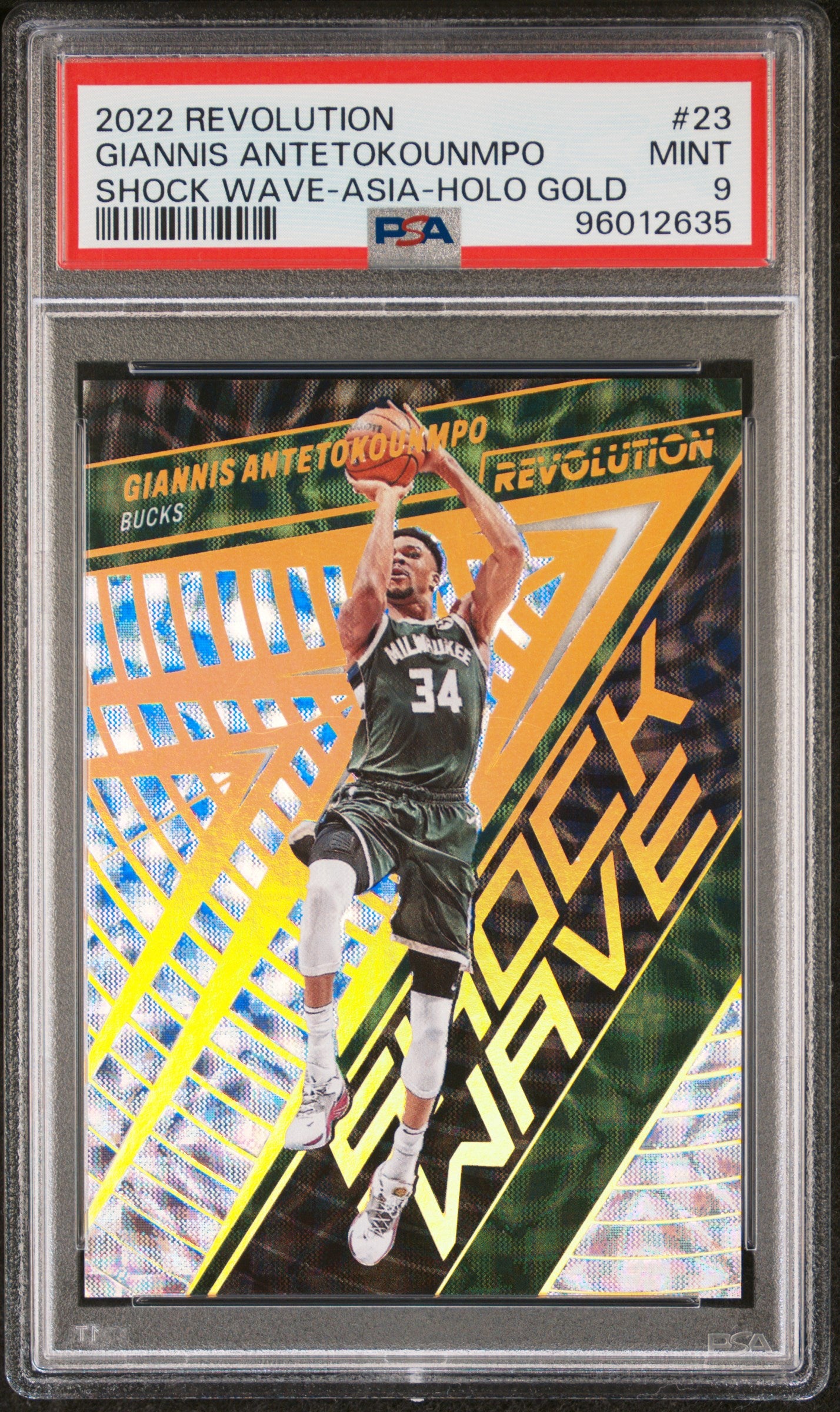 #23 Giannis Antetokounmpo 2022 Panini Revolution Shock Wave 9 Asia-Holo Gold