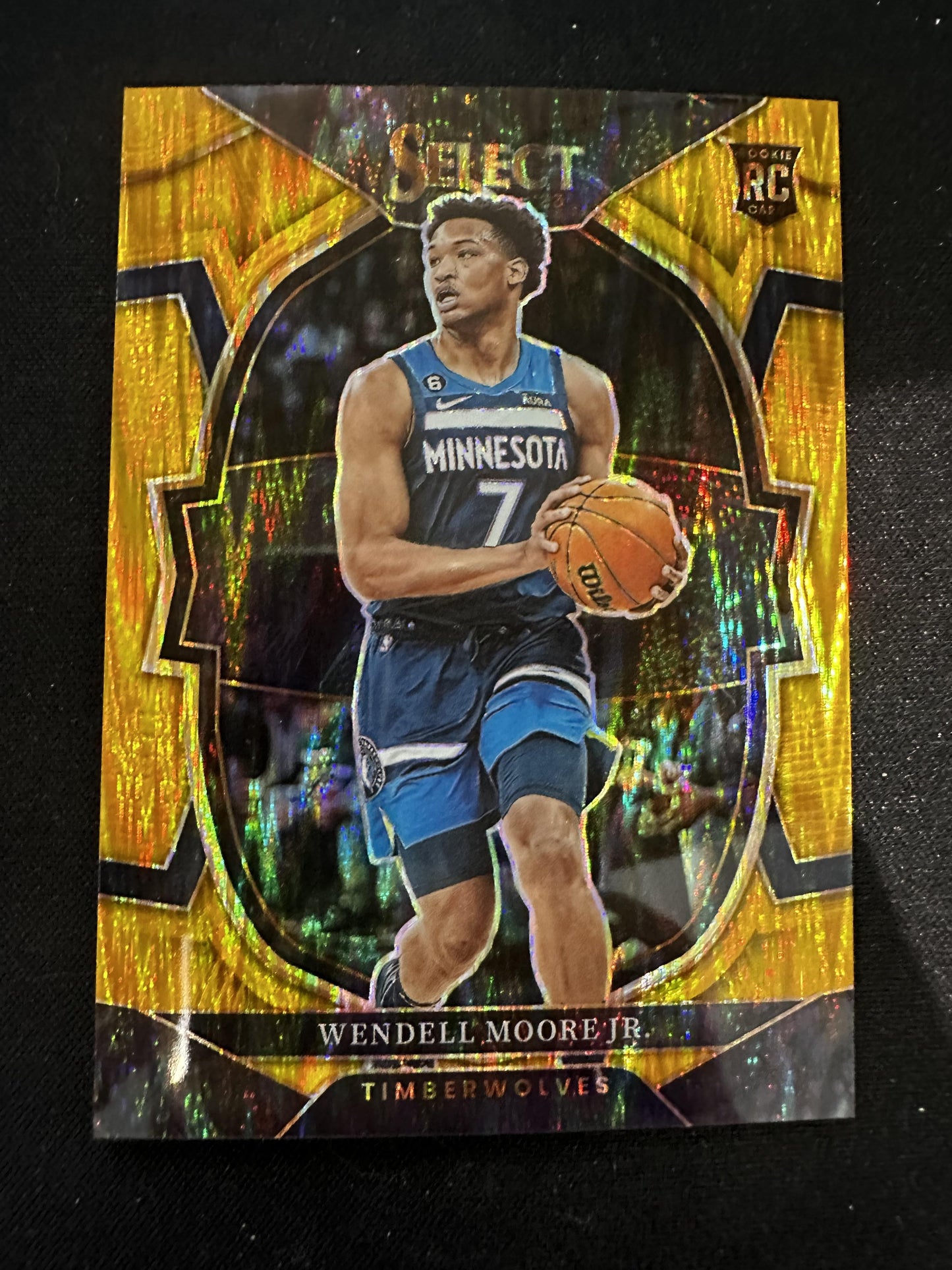 #73 Wendell Moore Jr. 2022-23 Panini Select /10 Timberwolves Gold Flash Prizms