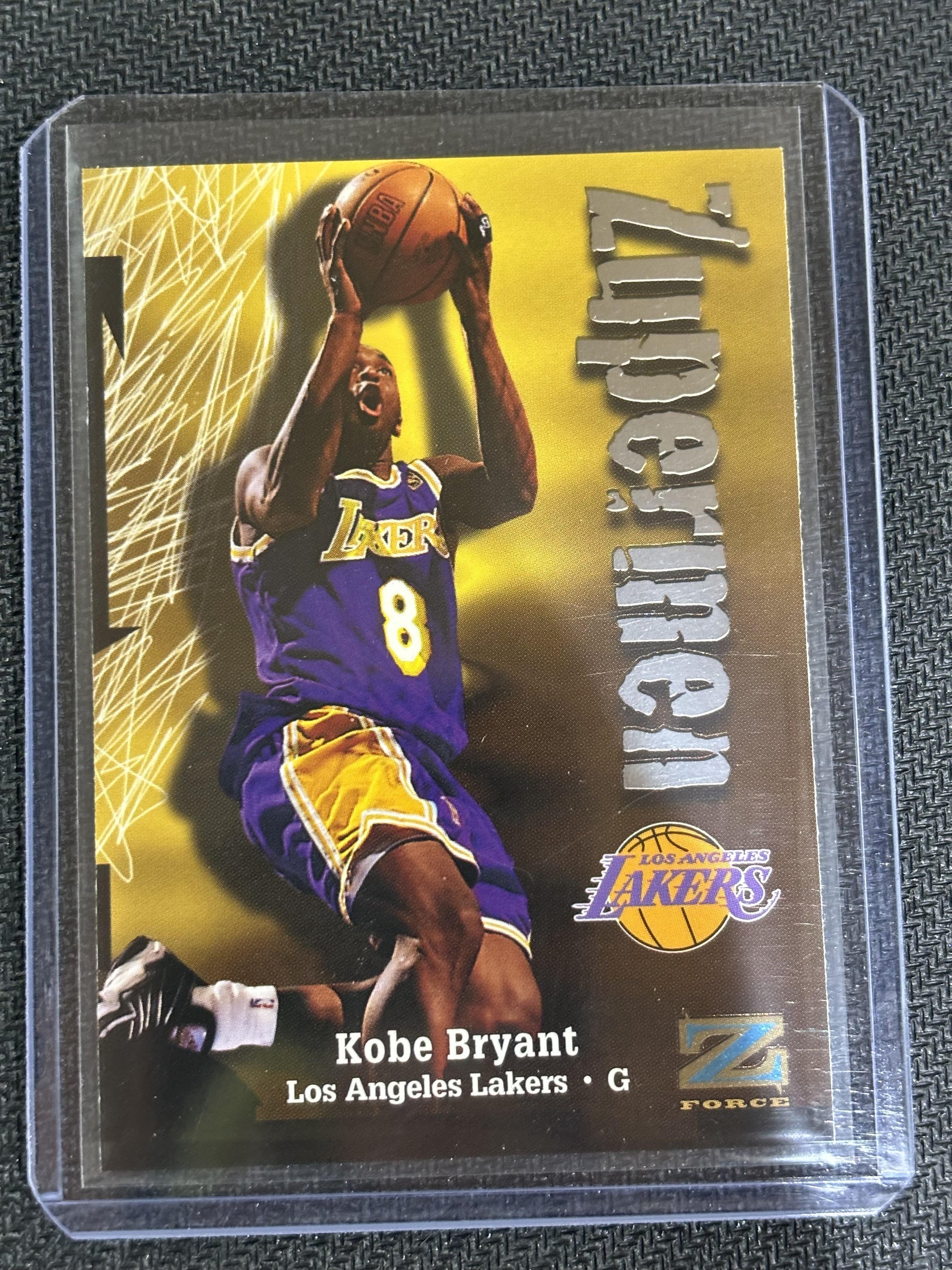 #195 Kobe Bryant 1997-98 SkyBox Z-Force Los Angeles Lakers