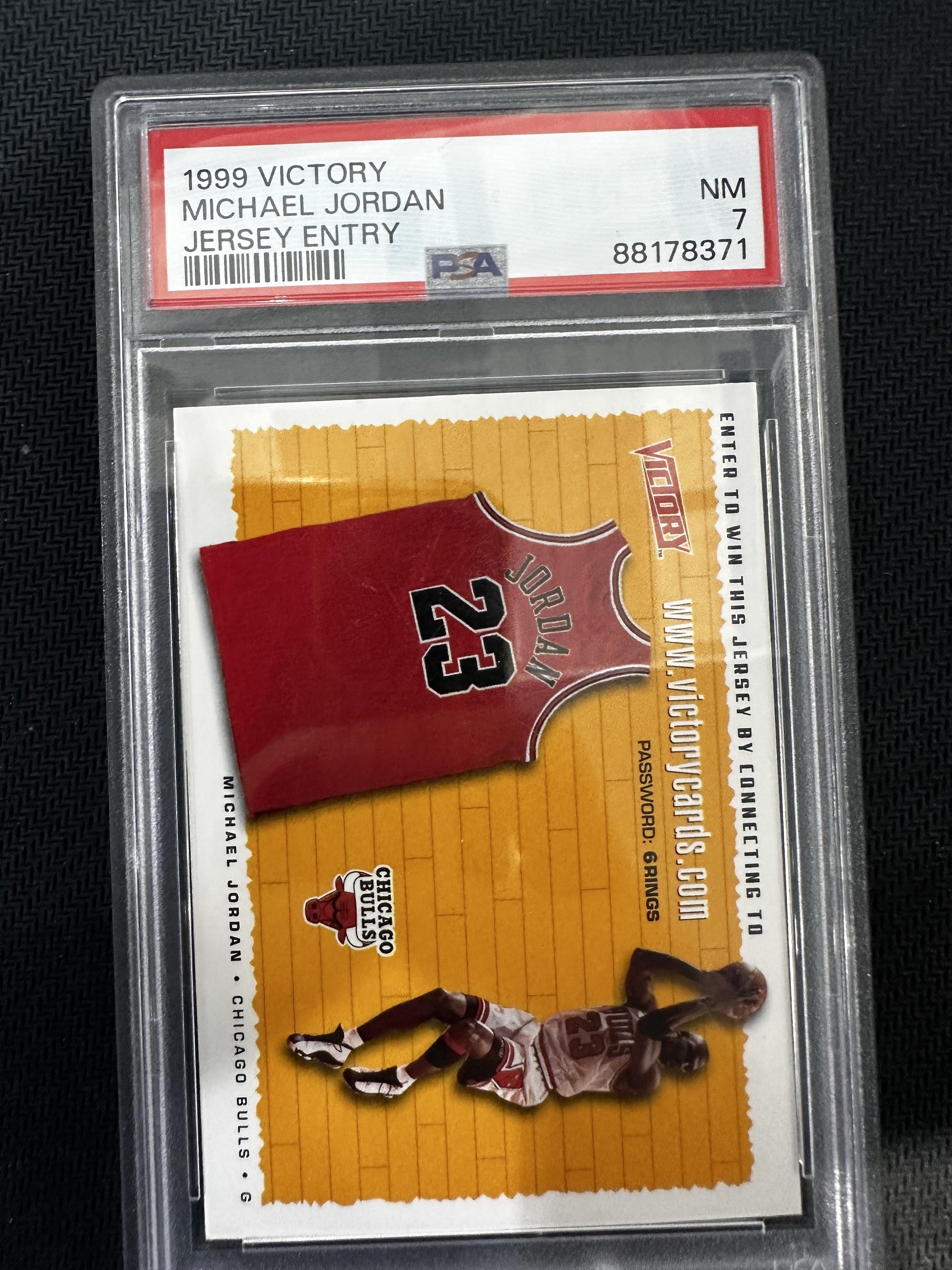 #NNO Michael Jordan 1999-00 Upper Deck Victory Chicago Bulls sports