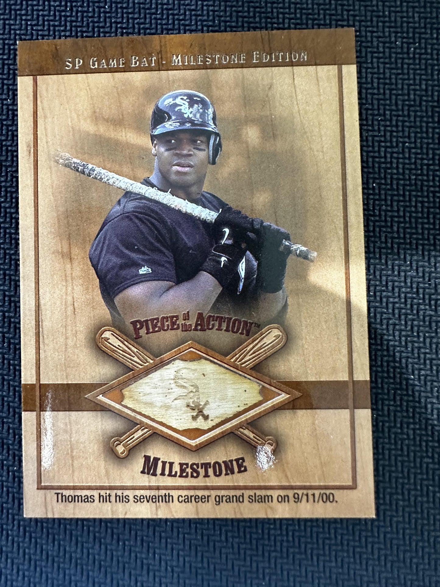 #M-FT Frank Thomas 2001 SP Game Bat Milestone White Sox Piece of Action