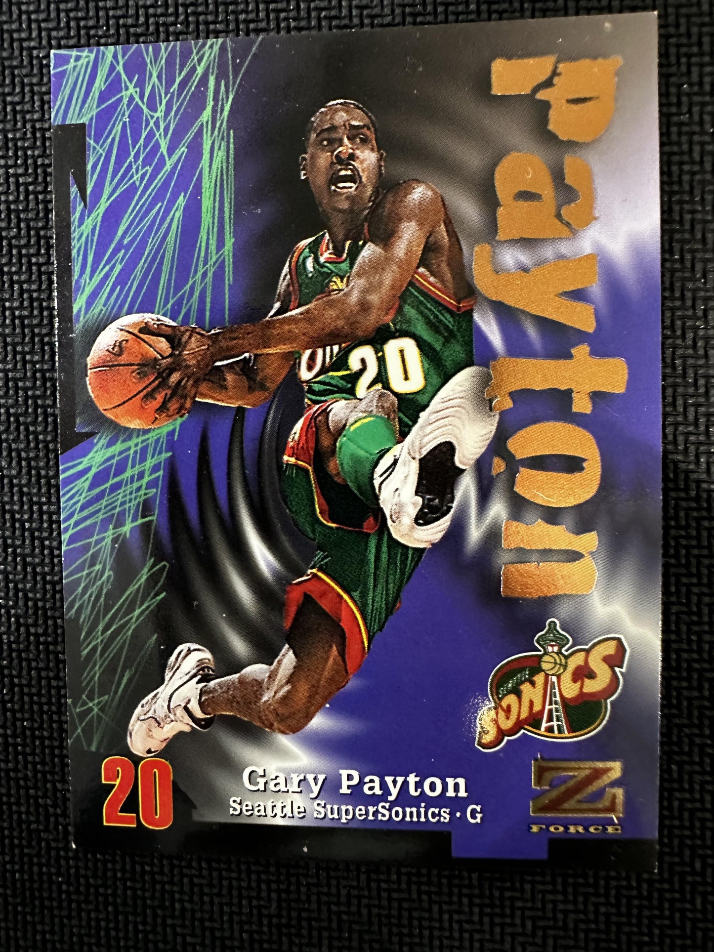 #20 Gary Payton 1997-98 SkyBox Z-Force Seattle SuperSonics sports