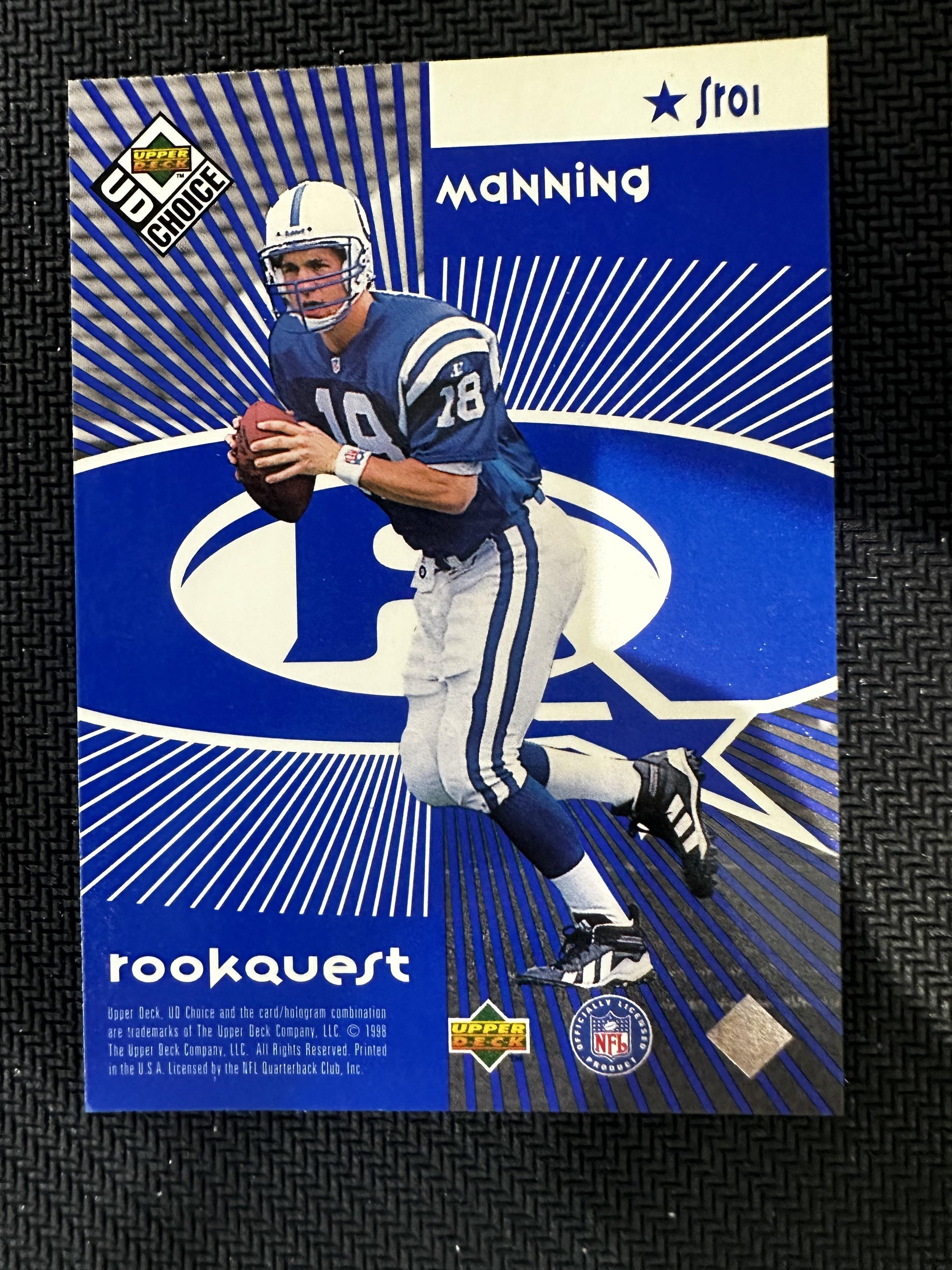 #SR01 John Elway / Peyton Manning 1998 UD Choice sports StarQuest/RookQuest Blue