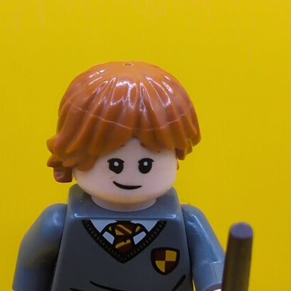 Ron Weasley hp273 Gryffindor Sweater with Crest Black Short Legs Minifigure Lego