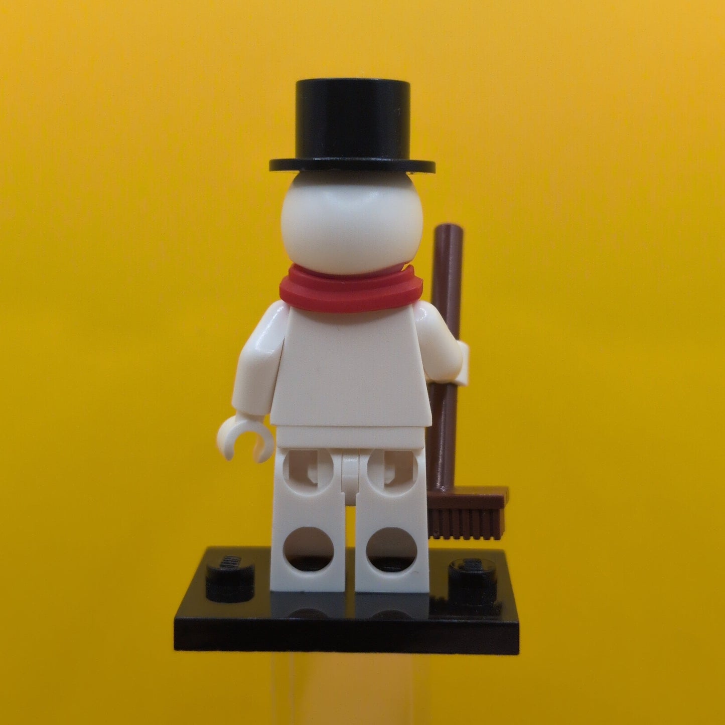 Snowman col23-3 Series 23 (complete Set with Stand and Accessories) CMF Minifigure Lego