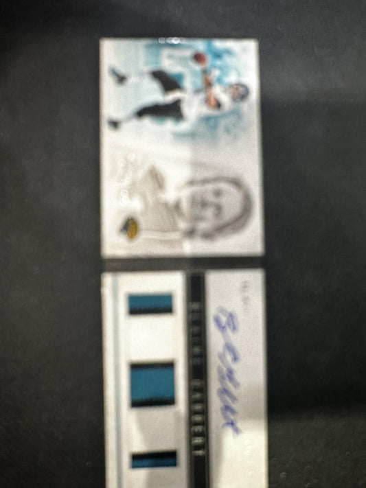 #106 Blaine Gabbert 2011 Panini Playbook AU,SN,MEM,RC Rookie Auto #/299 Jaguars