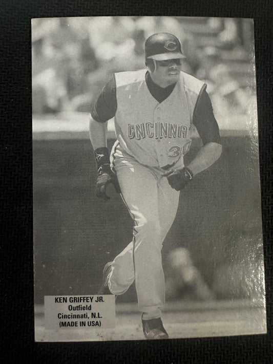 #24 Ken Griffey Jr. 2003 Leaf Donruss Checklist /25