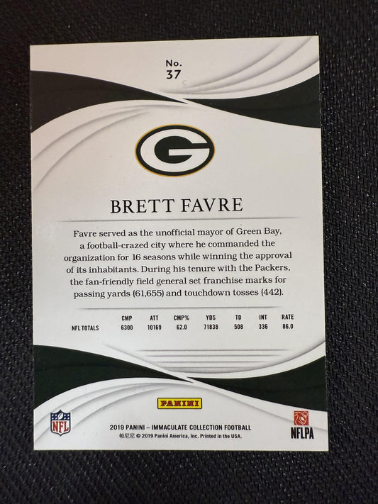 #37 Brett Favre 2019 Panini Immaculate Collection SN #/20 Packers Emerald