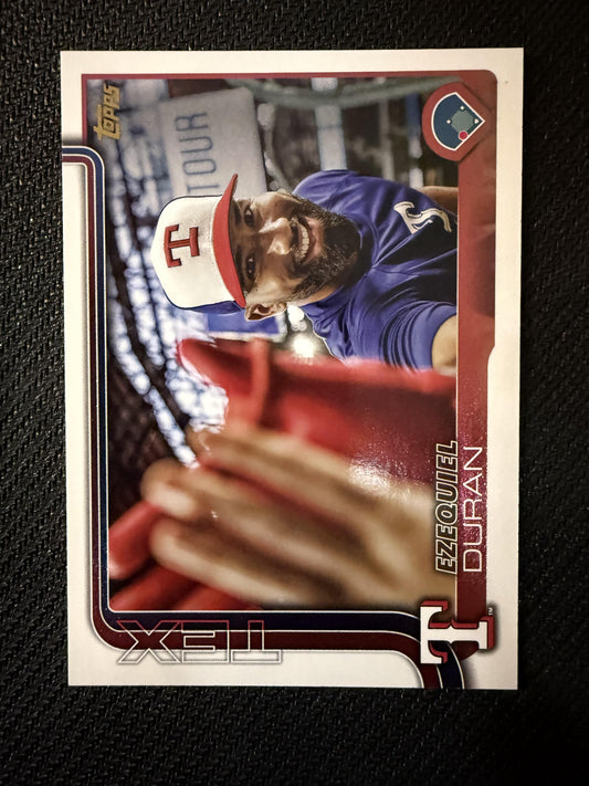 #589 Ezequiel Duran 2025 Topps Texas Rangers sports Golden Mirror Variation