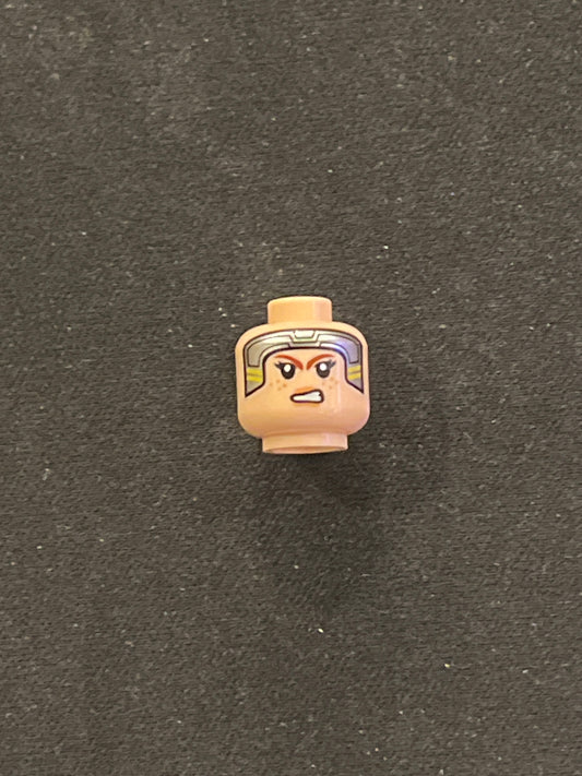 Minifigure, Head Dual Sided Female Dark Silver Headband, Reddish Brown Eyebrows, Medium Nougat Lips, Smile / Open Mouth Angry Pattern (SW Bo-Katan Kryze) 3626pb3433 Lego