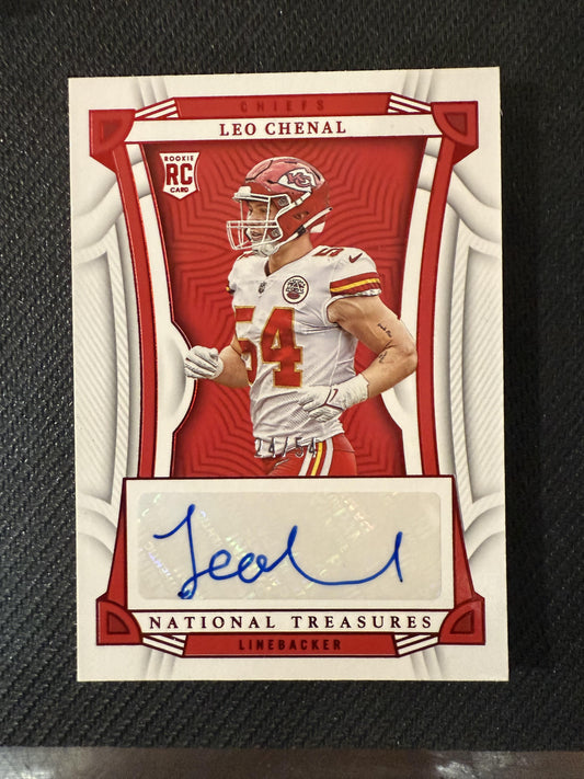 #137 Leo Chenal 2022 Panini National Treasures Auto /54 Chiefs Jersey Number Red