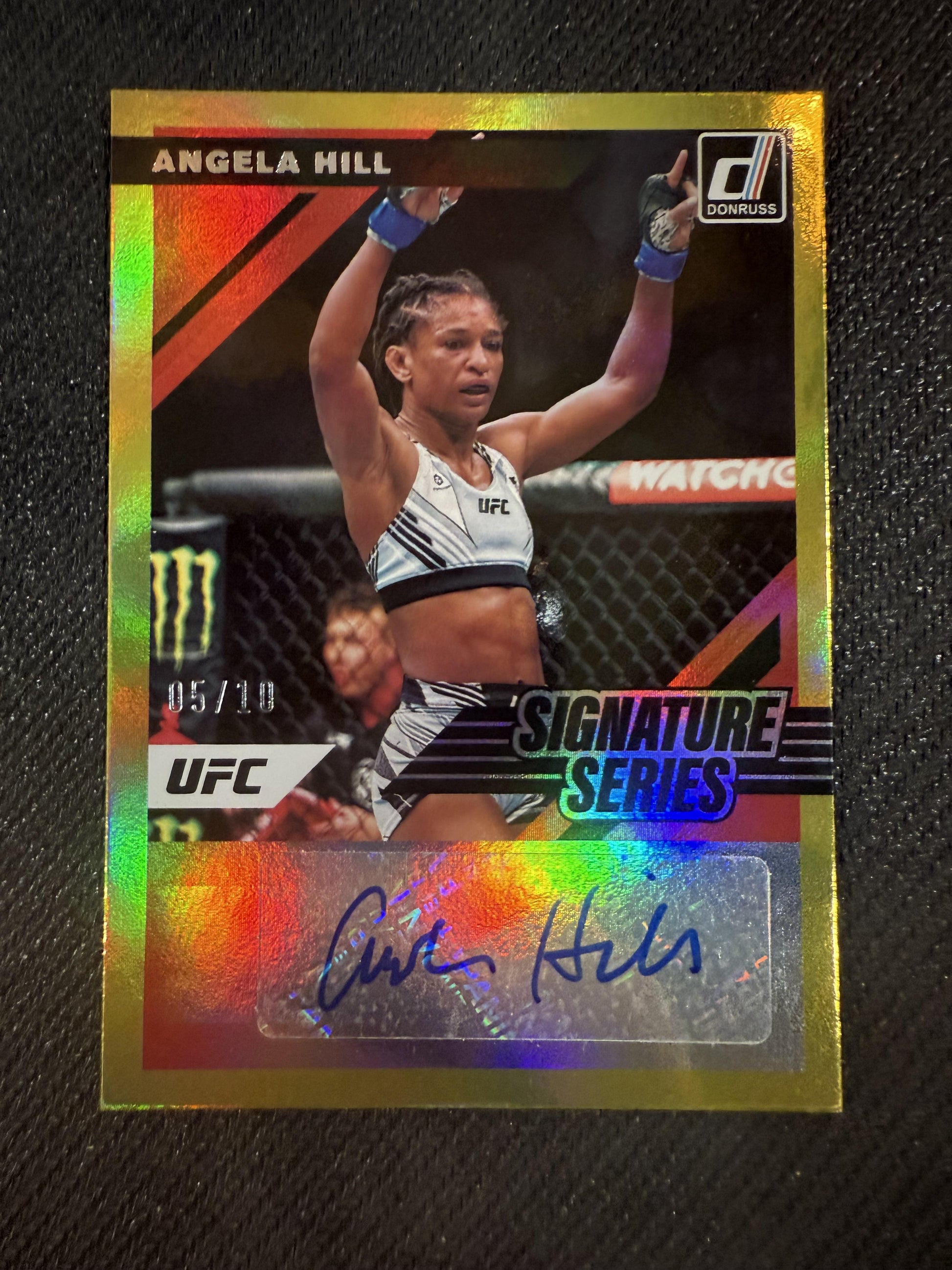 #SS-AHL Angela Hill 2022 Donruss UFC AU,SN Auto /10 Signature Series Gold