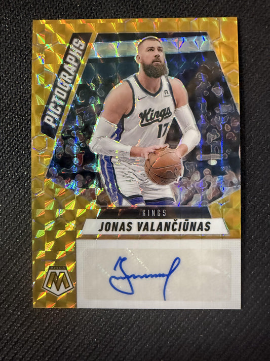 #PM-VAL Jonas Valanciunas 2024-25 Panini Mosaic Auto /10 Kings Pictographs Gold