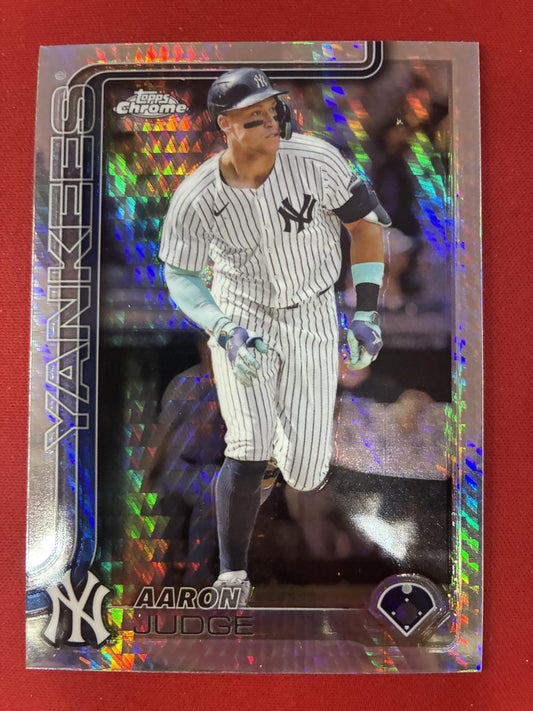 #99 Aaron Judge 2025 Topps Chrome New York Yankees sports Prism Refractors