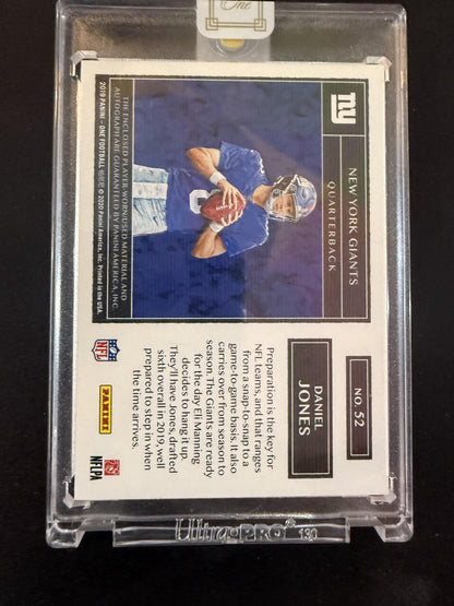 #52 Daniel Jones 2019 Panini One SN,RC,MEM,AU Rookie Auto #/25 Giants Bronze