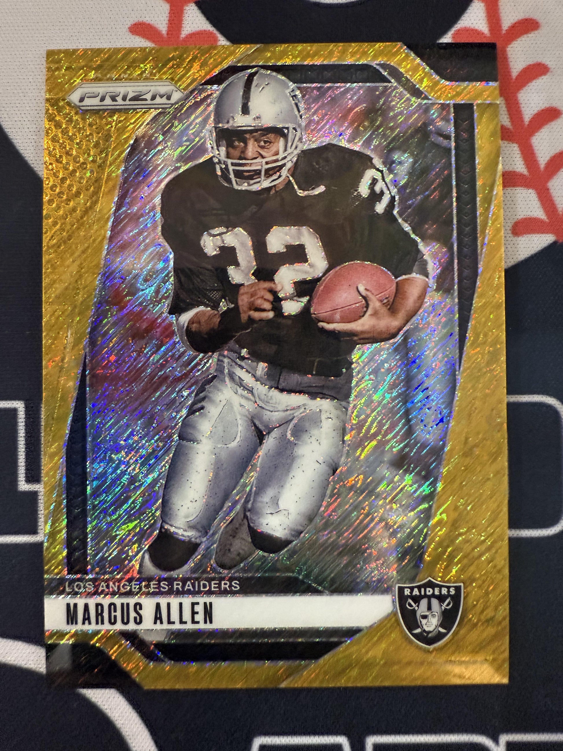 #155 Marcus Allen 2024 Panini Prizm SN #/10 Raiders Gold Shimmer