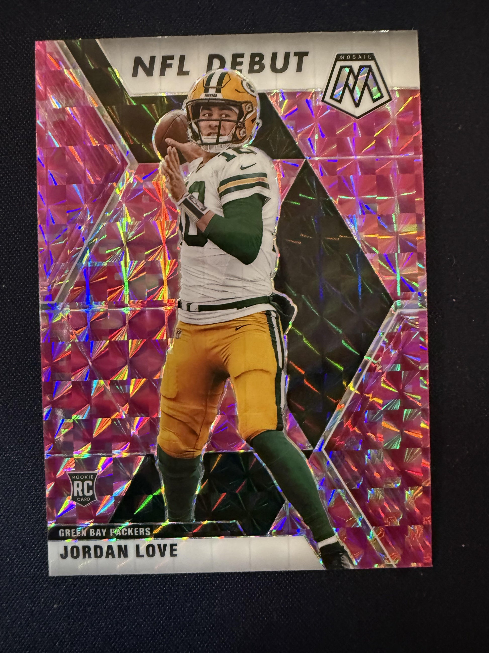 #264 Jordan Love 2020 Panini Mosaic Green Bay Packers sports Prizm Camo Pink