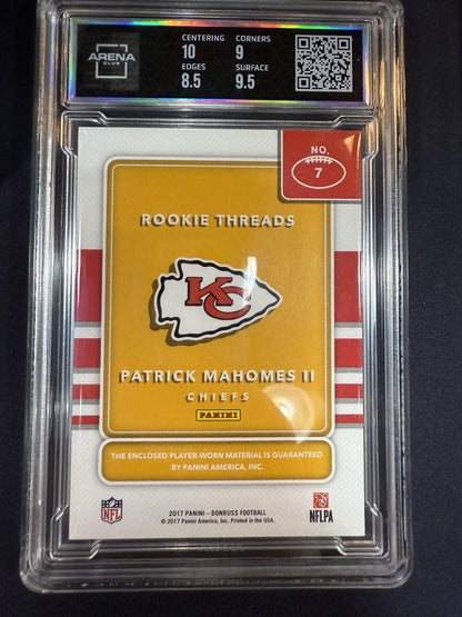 #7 Patrick Mahomes II 2017 Donruss MEM Kansas City Chiefs Rookie Threads Green