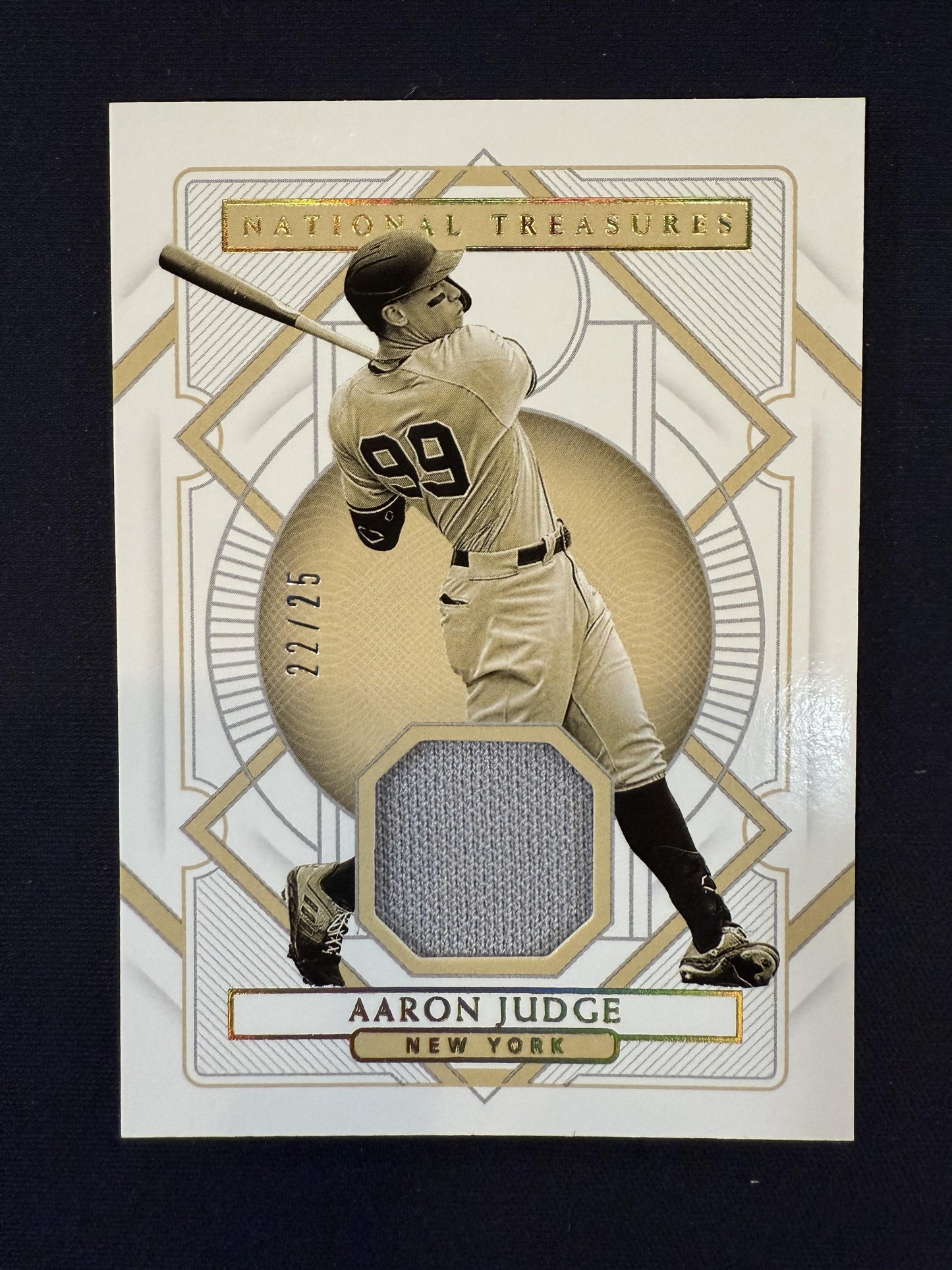 #129 Aaron Judge 2021 Panini National Treasures SN,MEM #/25 Yankees Holo Gold