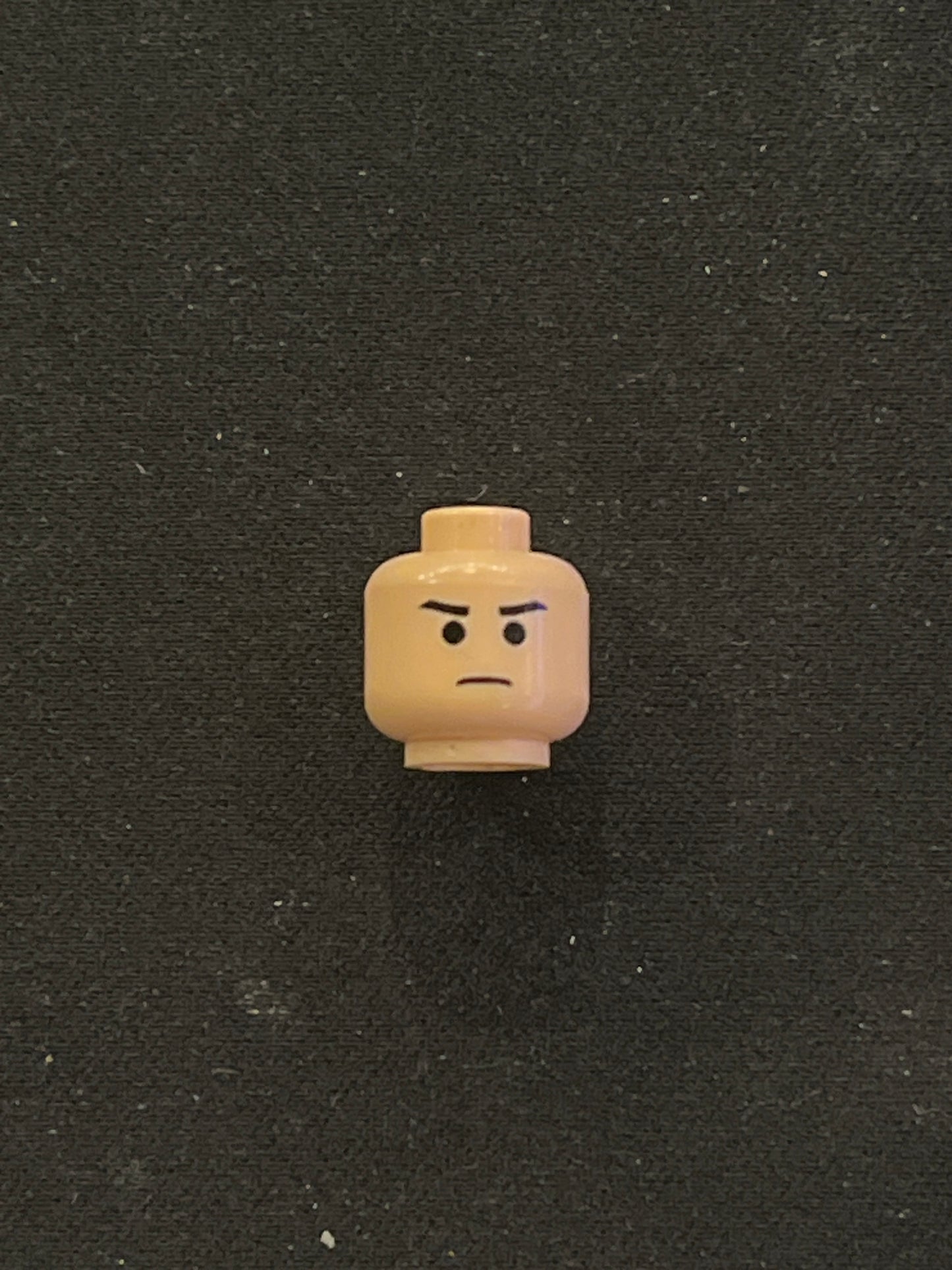 Minifigure, Head Male Stern Black Eyebrows, Black Eyes and Frown Pattern 3626pb0215 Lego