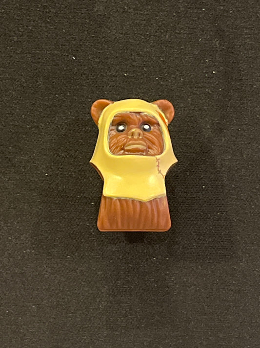 Minifigure, Head, Modified SW Ewok with Tan Hood with Dark Orange Feathers Pattern 64805pb02 Lego
