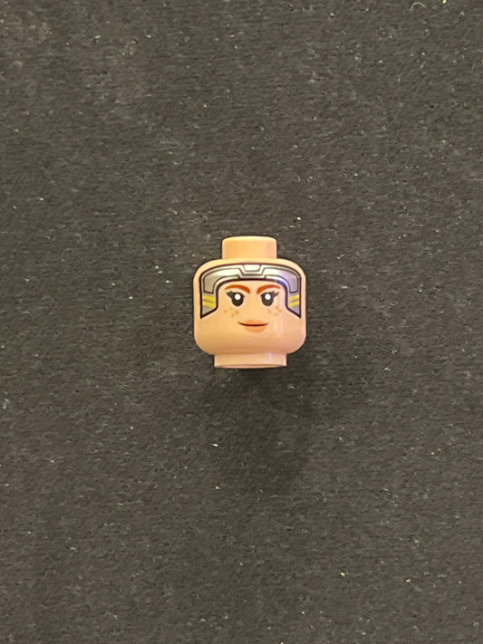 Minifigure, Head Dual Sided Female Dark Silver Headband, Reddish Brown Eyebrows, Medium Nougat Lips, Smile / Open Mouth Angry Pattern (SW Bo-Katan Kryze) 3626pb3433 Lego