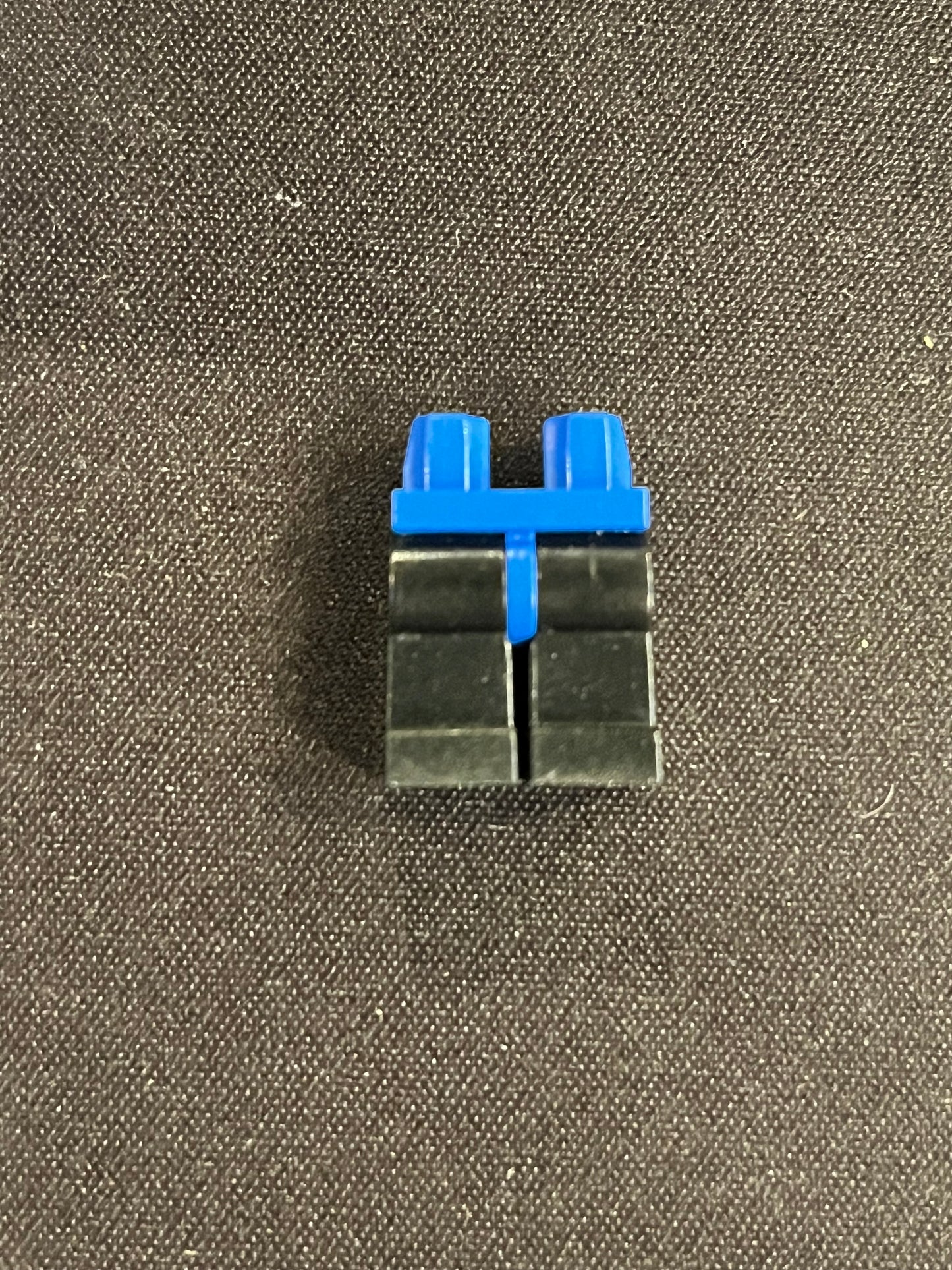 970c11 Hips and Black Legs Lego Part